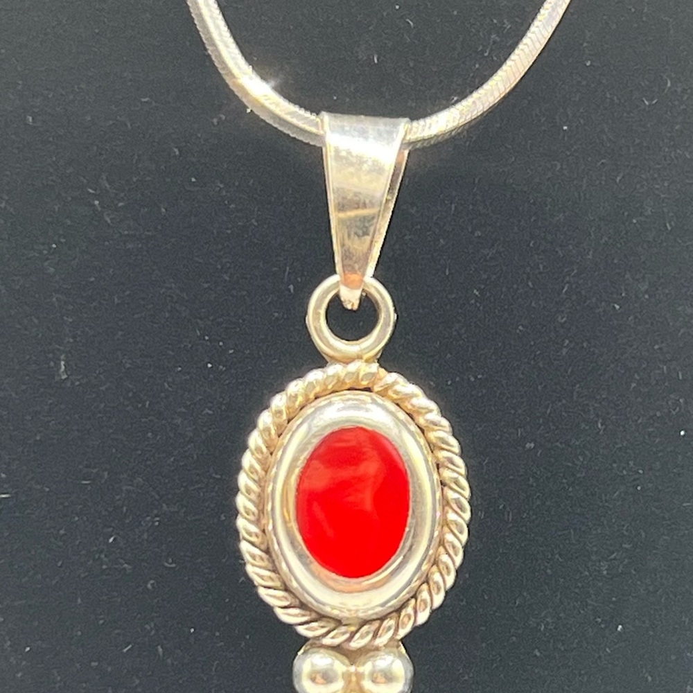 Vintage Mexico 925 Red Coral pendant, earrings and 925 Sterling 18” necklace. - Picture 2 of 9